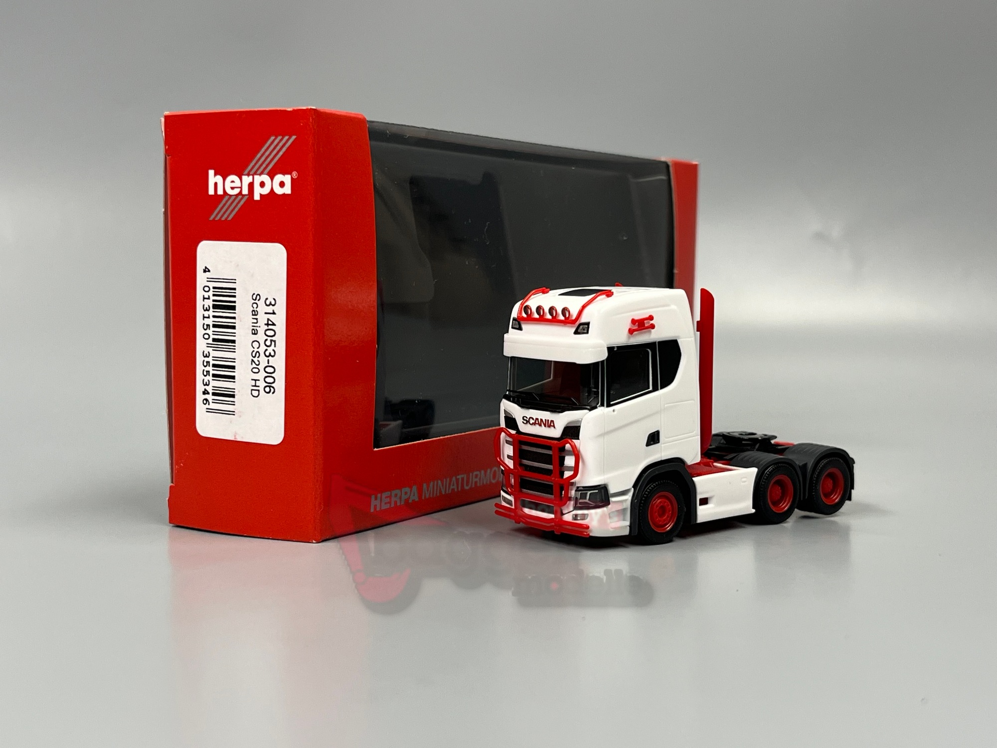 314053-6 - Herpa - Scania CS 20 HD Zugmaschine 3achs (6x4), weiß/rot